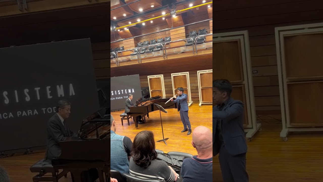 M.Dranishnikova - Poema para Oboe y Piano, Andrés Córdova Oboe y Sadao Muraki Piano