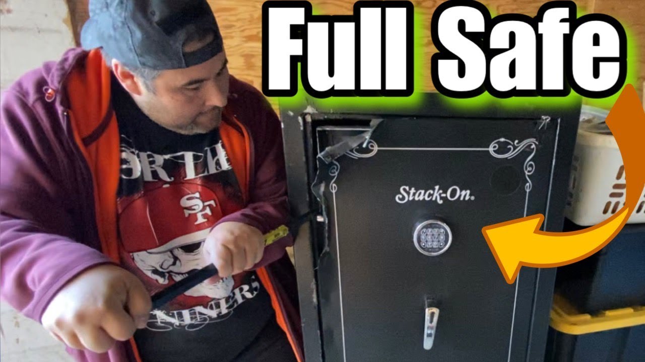 Huge Full Safe | What’s inside ? Storage wars mystery unbox | I bought an abandoned storage unit