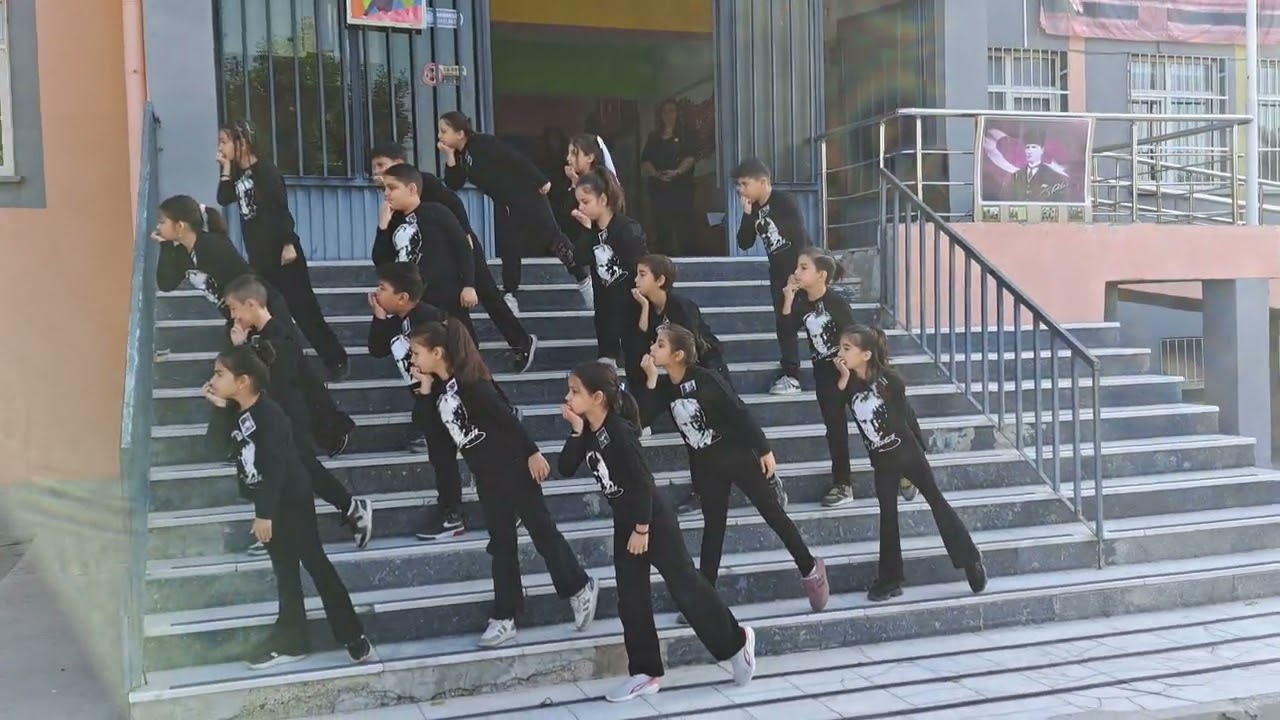 10 Kasım 2025 Mustafa Kızıklı İlkokulu anma tören