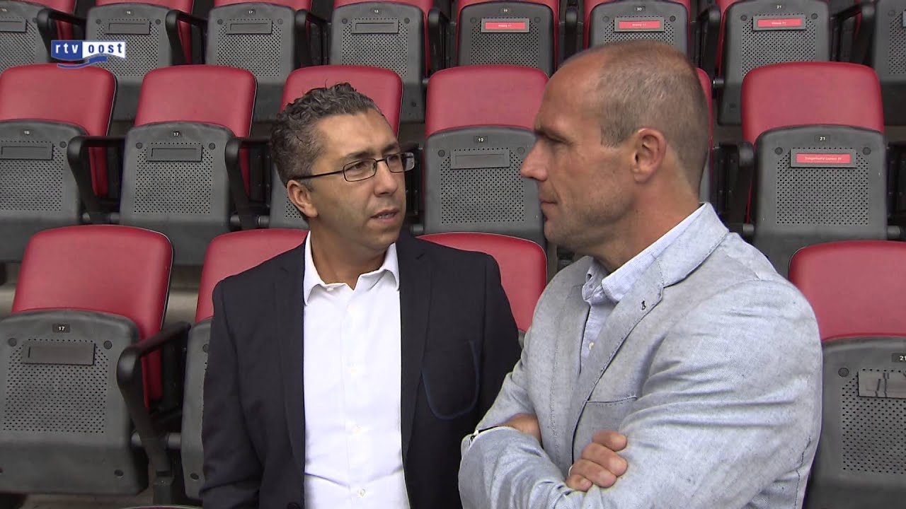 Hakim Ziyech gepresenteerd bij FC Twente, middenvelder krijgt nummer 10