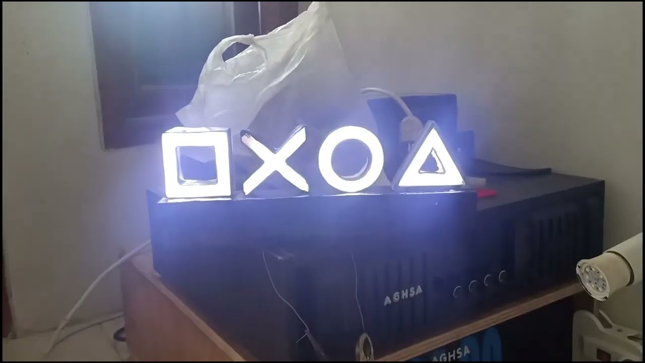 DIY a playstation icon lamp from used goods
