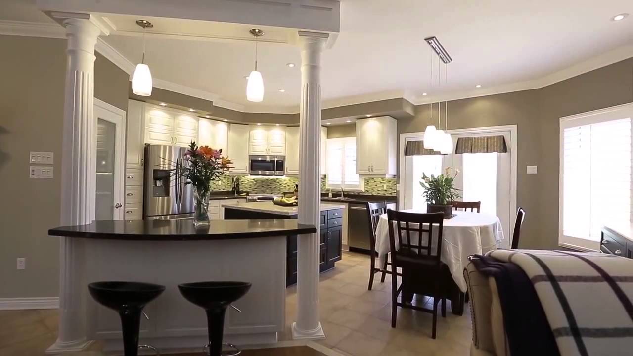 Executive Westmount Residence in Oakville, Canada
