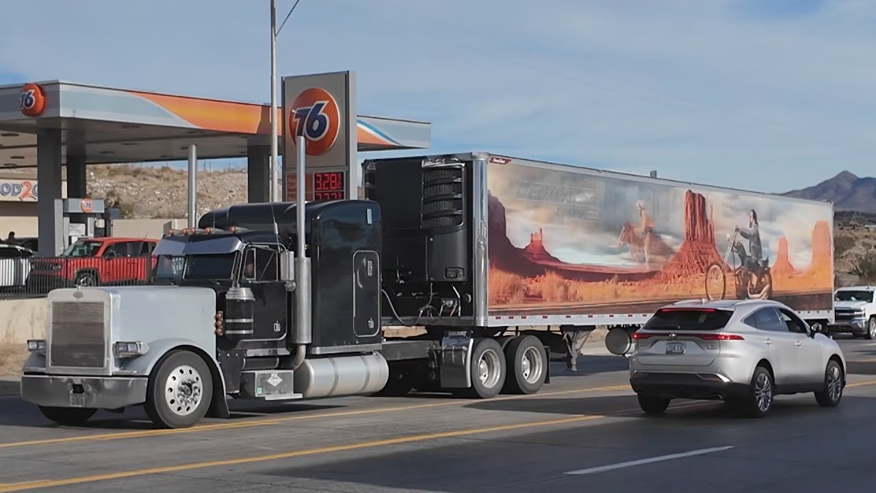 Truck Spotting in Arizona, NFR leaving Las Vegas, tons of traffic this Sunday,  Trucks USA