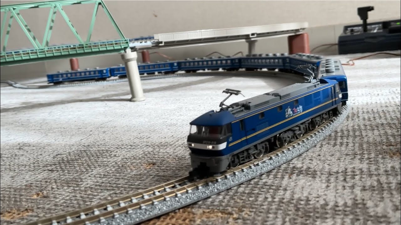 JR EF210 300形電気機関車(桃太郎ラッピング)+12系客車 JR西日本仕様と大井川鐵道 きかんしゃトーマス号+JR西日本 旧型客車+マイテ49 2つばめが走行！【令和7年12月31日水曜日】