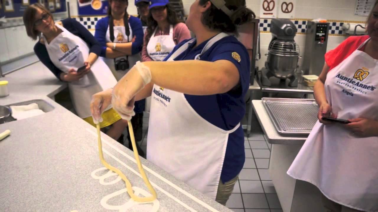 How to Twist an Auntie Anne's Pretzel from a Pretzel Pro