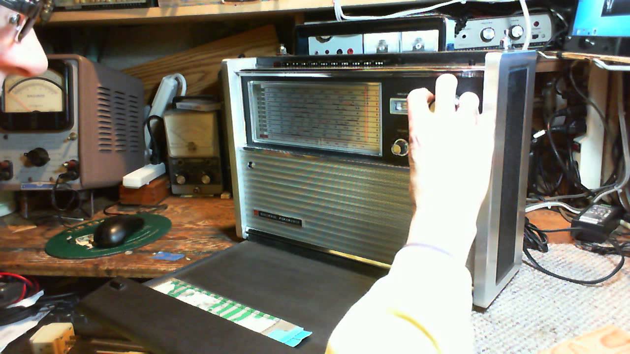 Panasonic RF-5000 AM/FM/SW Radio - Checkout