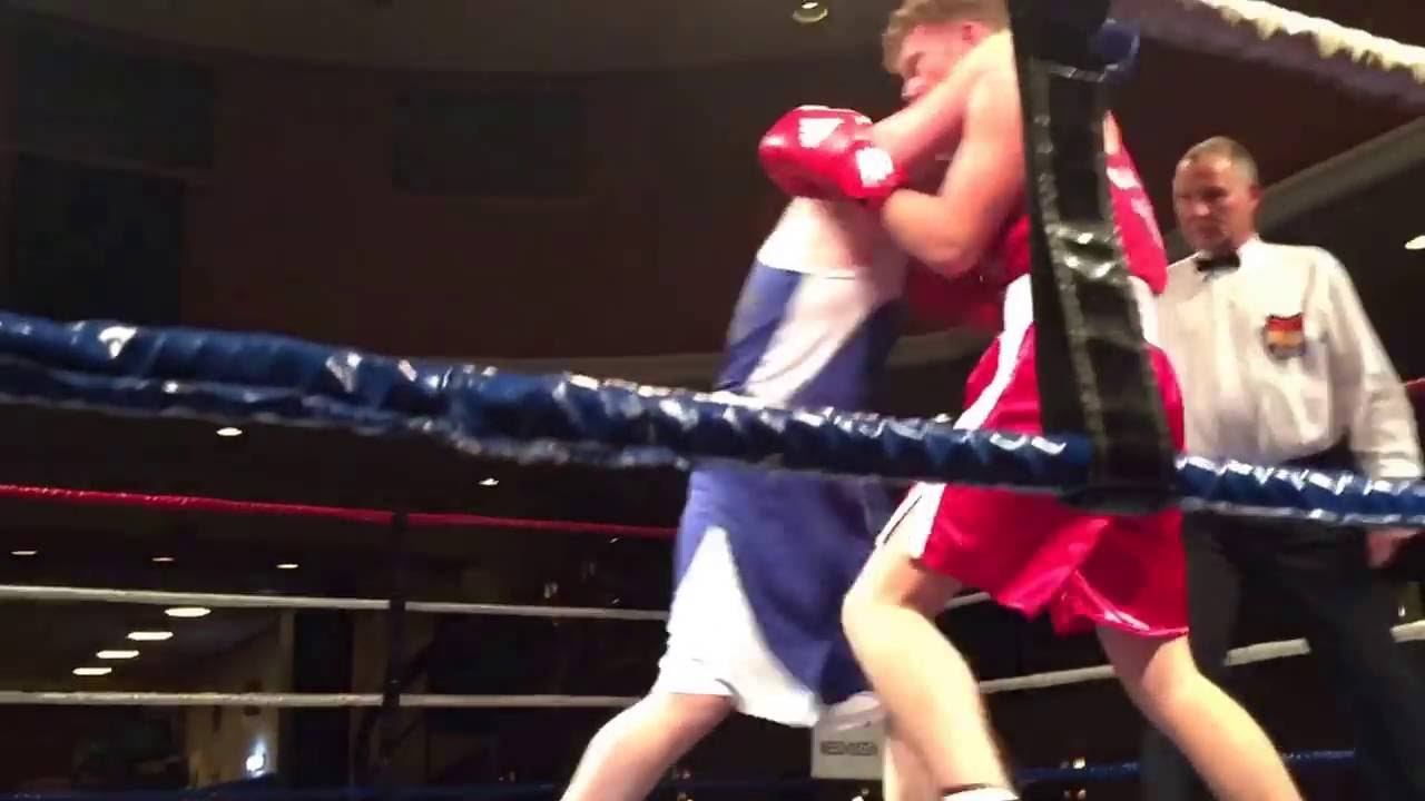 Gideon v/d Meulen (B.A.V. Frisia) vs Bart Faber (F & F Sneek). Boksen, Schaaf City Theater, 26/11/16