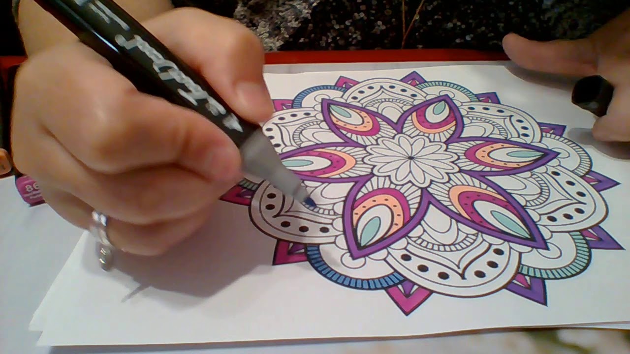 COLORIAGE MANDALA AVEC THEO