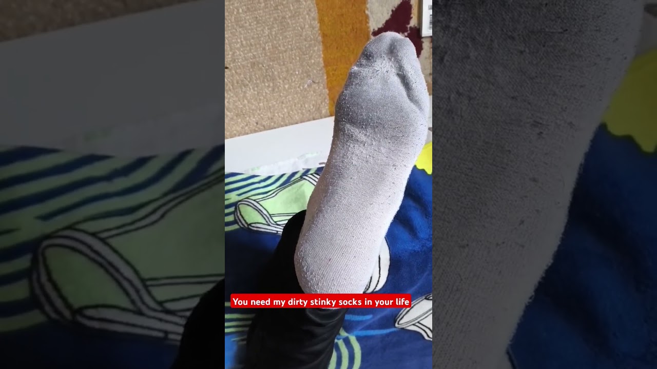 #sockshorts #socks #smellysocks#dirtysocks#malesocks#whitesocks#footmodel