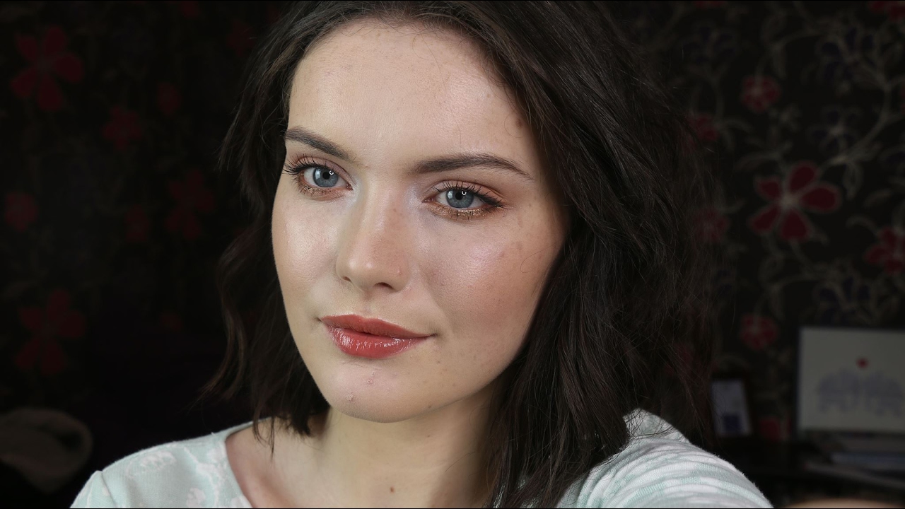Lily Lolo Peach Valentines Makeup Look | Isabella