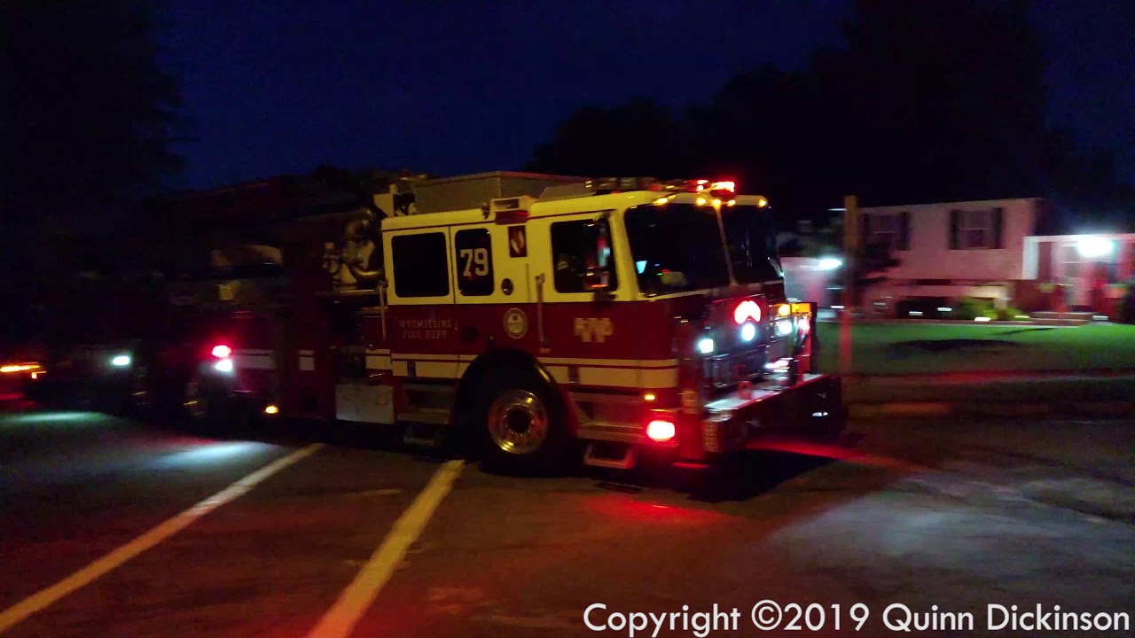 Units Arriving on Scene for a Structure Fire - Spring Twp, PA