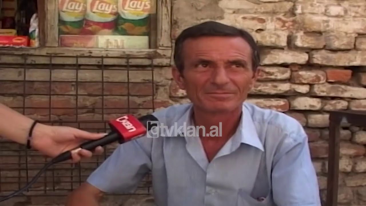 Tregu i mobiljeve te perdorura ne Tirane - (25 Gusht 2001)