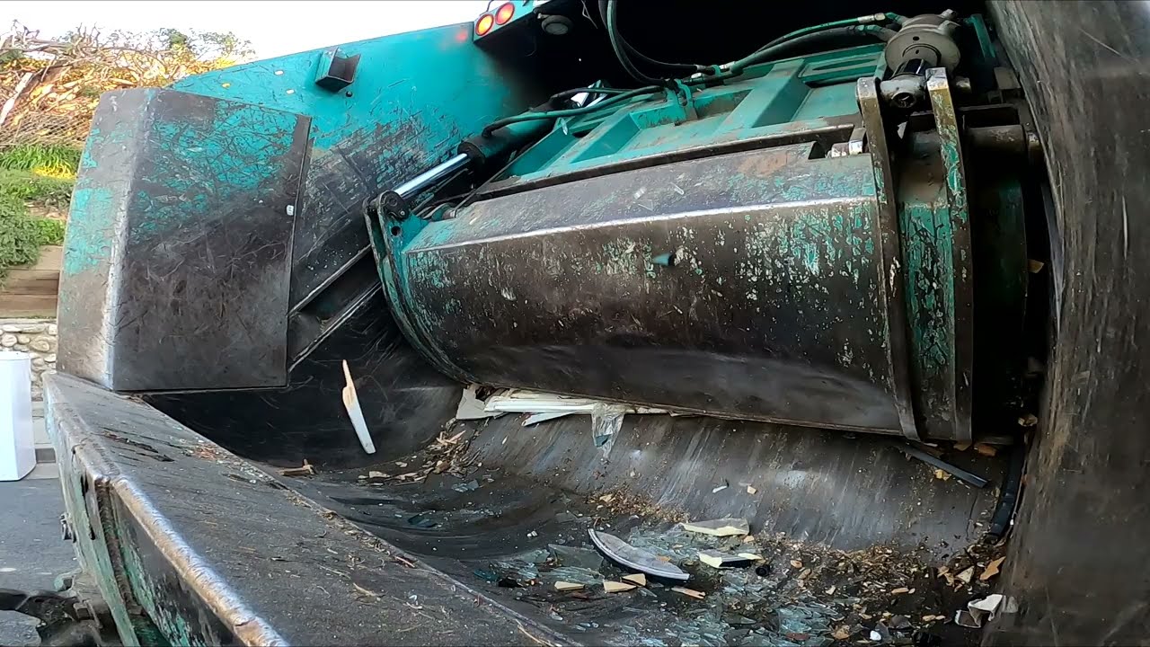 Bulky Truck:  IS hungry, Let's feed it and Keep our streets Bulk waste free!!!
