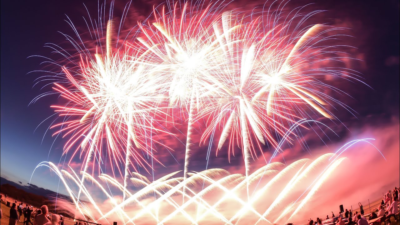 Musikfeuerwerk zur Deutschen Meisterschaft in Motorkunstflug 2025  I PyroArtists I  DragonPyro Video