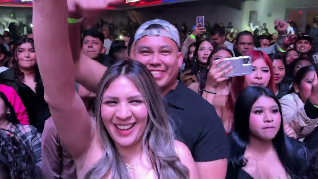 El zanate, La mesita · Bertín y Su Condesa en VIVO en Tijuana