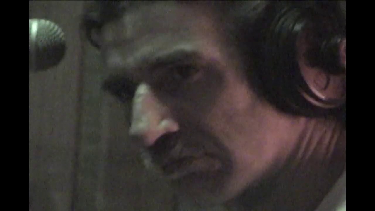 CHARLY GARCIA GRABANDO EN 2  ESTUDIOS-JUAN I BRIHET