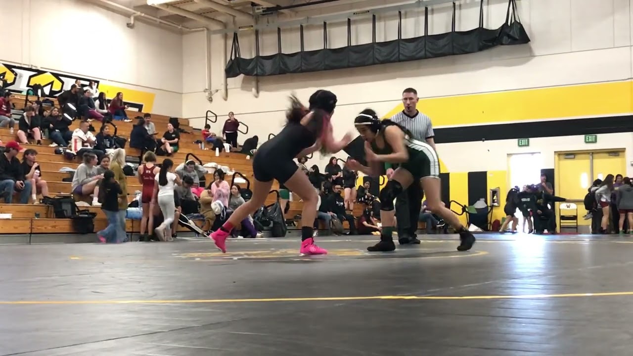 Zoe Vargas (Hoover) Vs Pajaro Valley (115Lbs) @ La Manzanita Girls Tournament