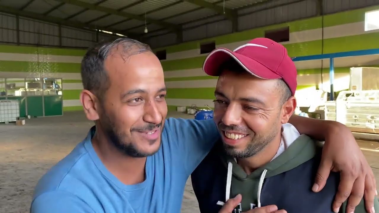 فلوغ في الفيرمة مع موسم جني الزيتون 🫒  الزيت البلدية 🌿 👍  رونو R4 🚗   السيارة العتيقة 👏🏻👏🏻