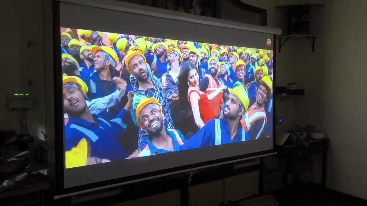 U002 4K HDR-10 SMART ANDROID 12 PROJECTOR.