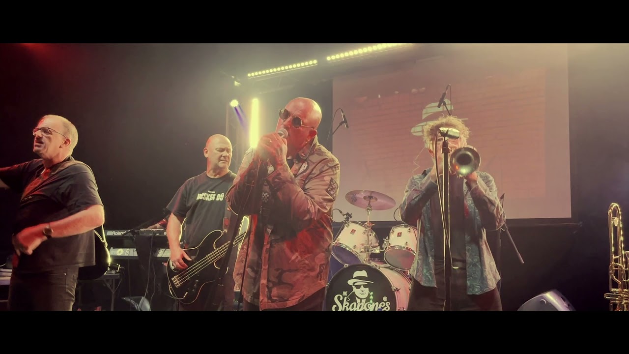 The Skapones - Live It Up/A Message To You  |  Live At The Forum