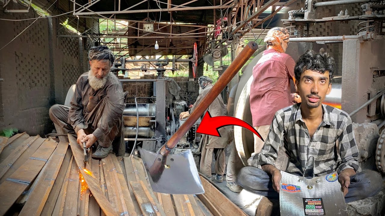 Inside the Factory: The Making Of Iron Garden Spades 