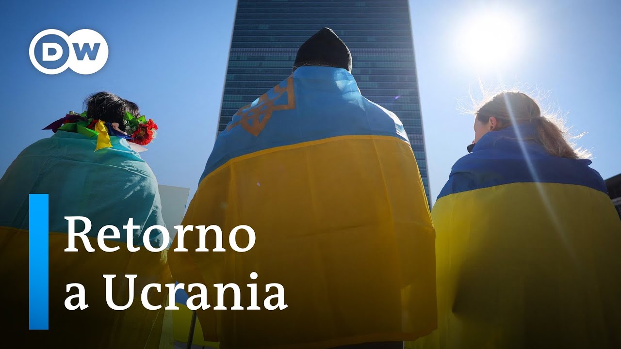 Ucranianos vuelven a su país a ayudar en la guerra