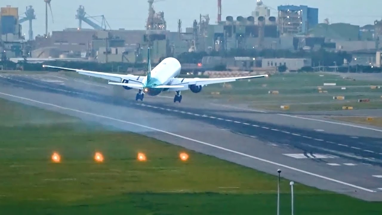 Crosswind Landing Goes Wrong