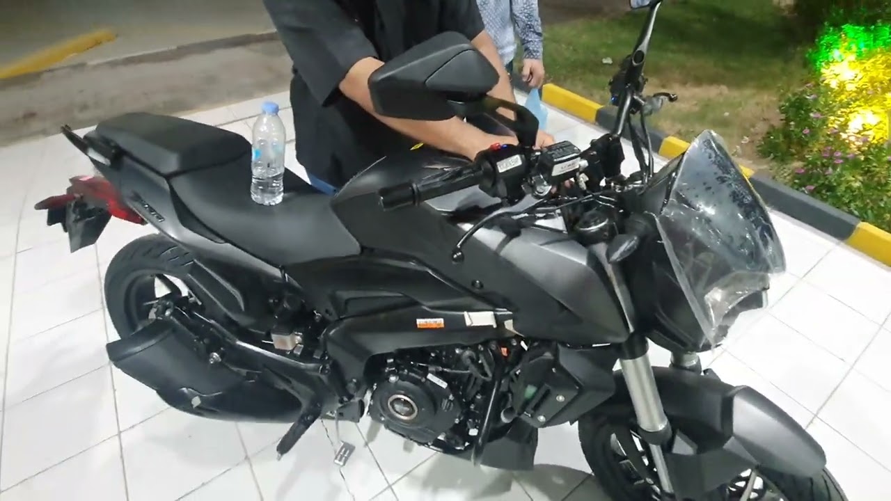 اشتريت دراجة نارية باجاج الخبر400ccدومينار 2022 Buying a motorcycle from Bajaj Al Khobar