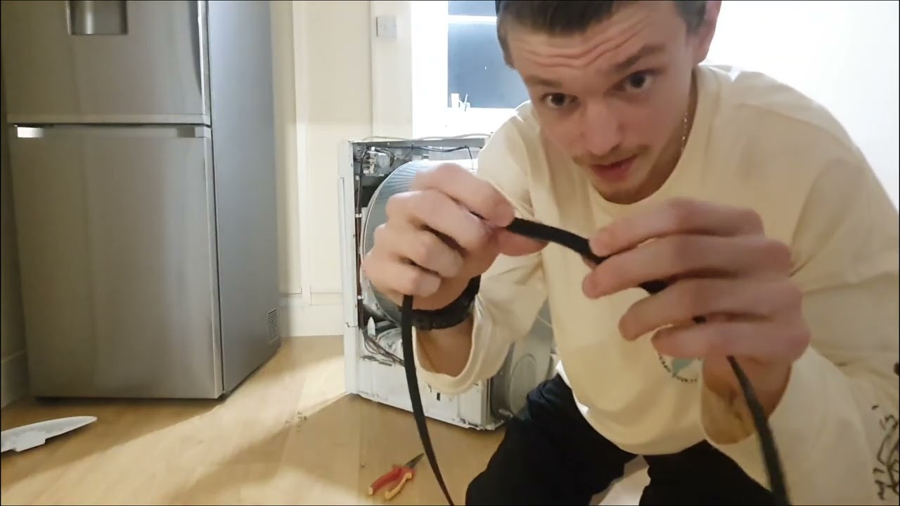 HOW TO FIX INDESIT DRYER (NOT SPINNING)