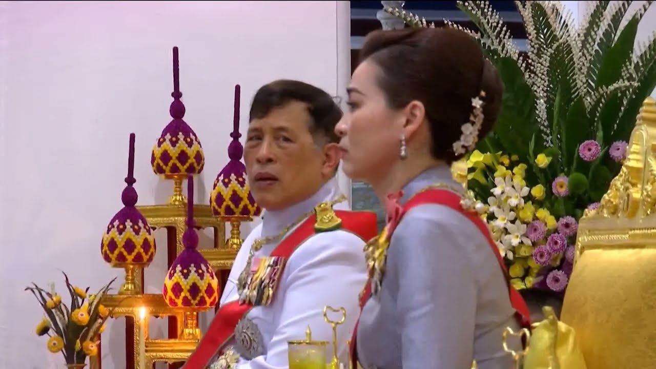 ในหลวง-พระราชินี ทรงบำเพ็ญพระราชกุศลถวายผ้าพระกฐิน ข่าวในพระราชสำนัก วันที่ ๑๖ ตุลาคม ๒๕๖๘