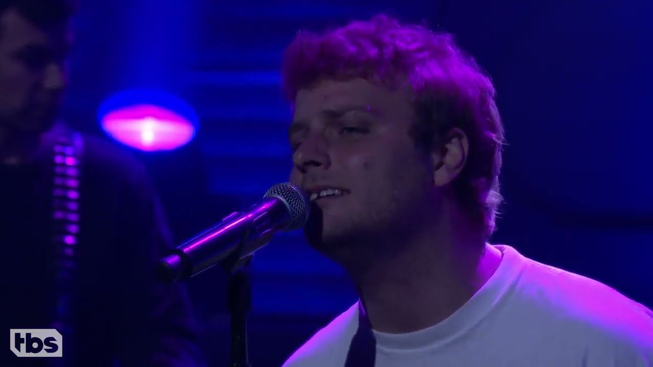 Mac Demarco - On The Level @ Late Night with Conan O' Brian // 6/21/2017
