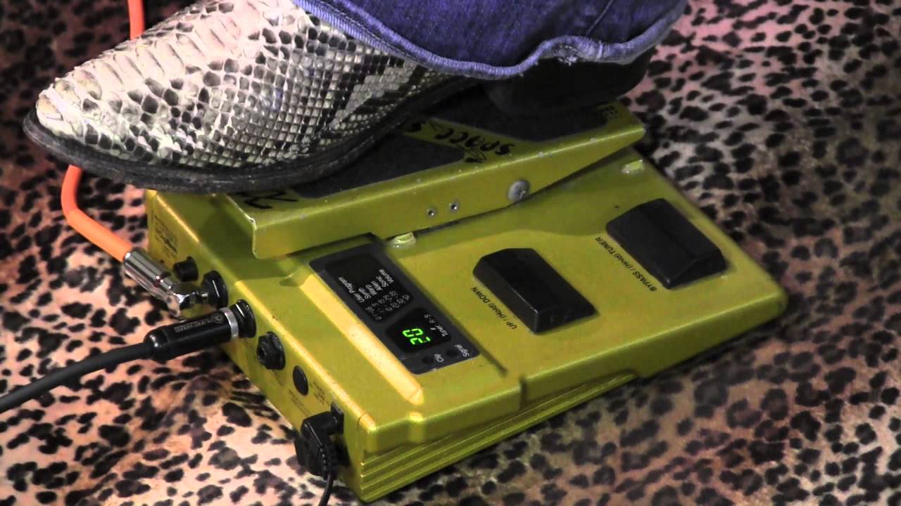 Digitech XP300 SPACE MACHINE reverb and modulation guitar pedal demo