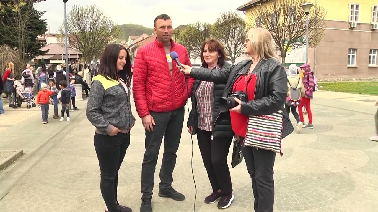 Razgovori pokraj puta Lazareva subota u Krupnju - Obicaji Radjevine - Dobrivoje i Dobrila Pantelic