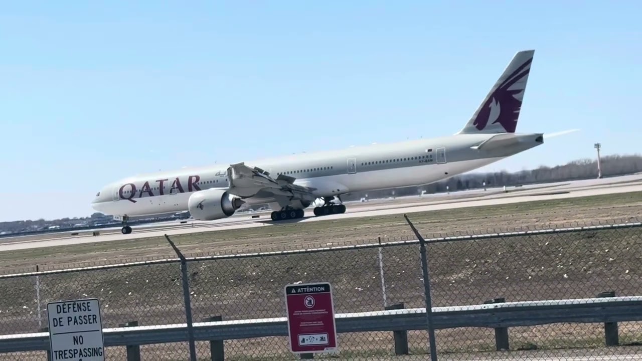 Plane spotting in Montréal Airport!! Sorry if the wind broke the sound barrier-
