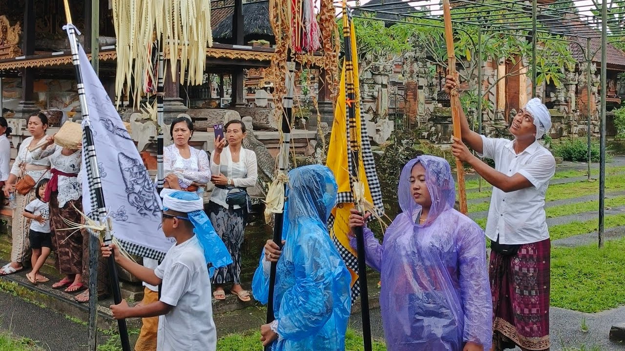 BAGIAN 1 MECARU RSI GANA, MENDEM PEDAGINGAN, MELASPAS LAN MEMENDAK RING PURA KAHYANGAN TIGA
