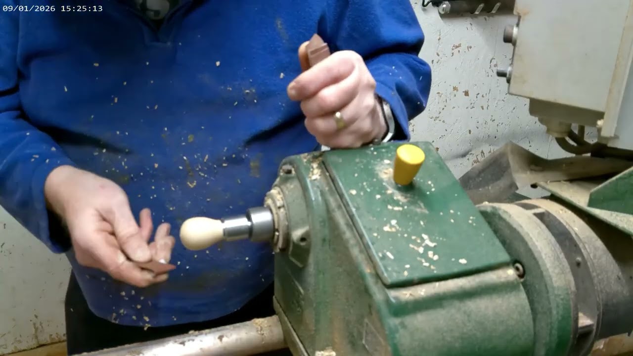 Turning a bottle stopper in real time