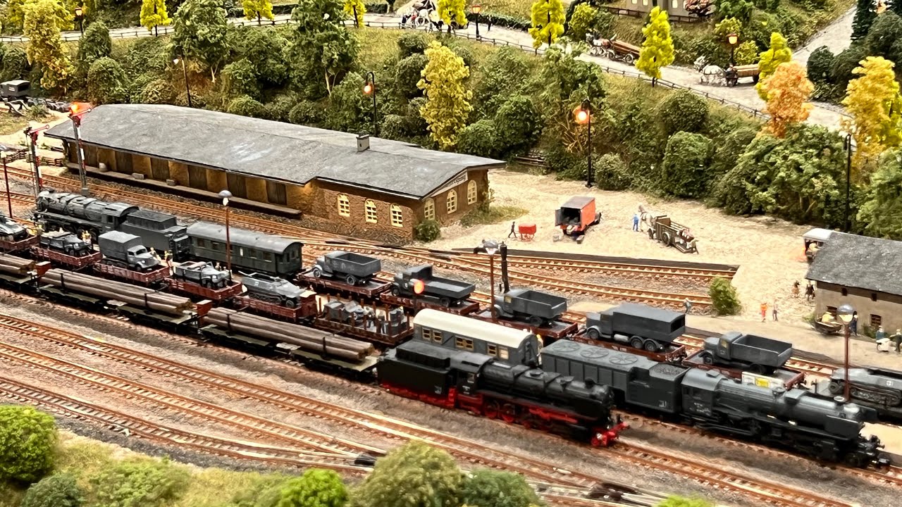 Modelleisenbahn - 18min Züge, Züge, Züge versch. Bahnanlagen - 18min model railway with many trains