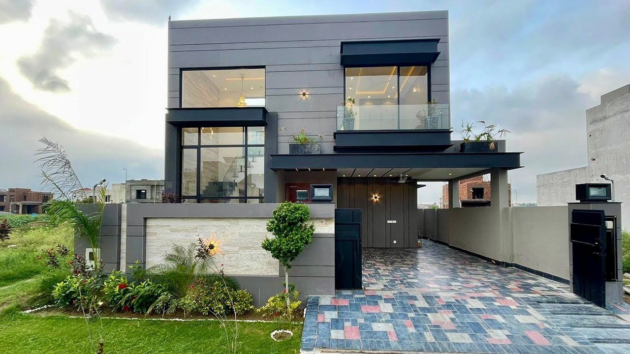 10 Marla Luxury Semi Furnished House For Sale in DHA Phase 7 , Lahore 🚨