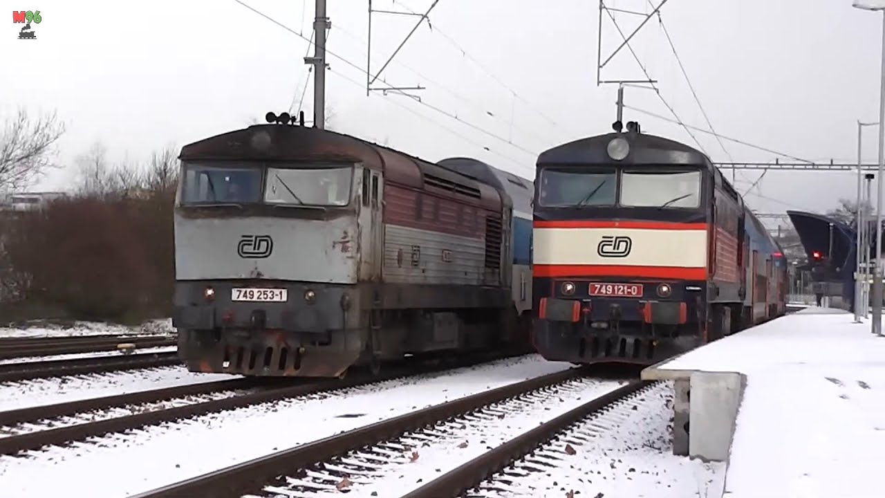 Lokomotivy řady 749 Bardotky (ČD 749.253 + ČD 749.121) - Čerčany - 7.12.2013