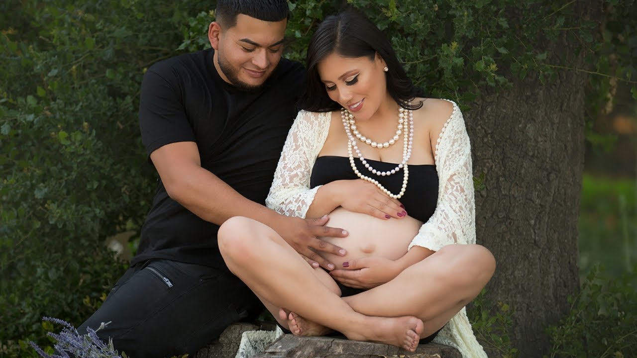 BEAUTIFUL MATERNITY PHOTOSHOOT With a Happy Couple Photography, tons of positive emotions smile more
