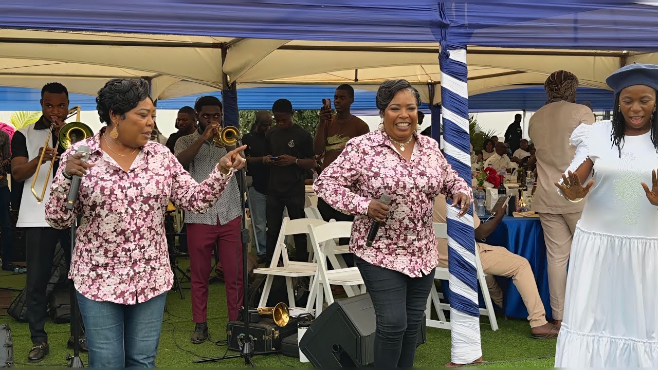 Tagoe Sister thrilled President Mahama with his favorite song at WASA dinner 