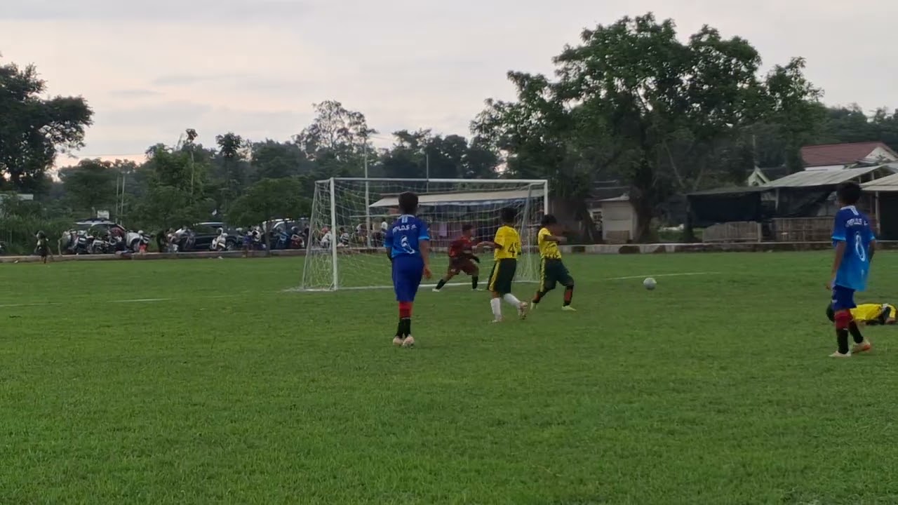 Garuda Muda vs Arplos FC KU 2016 laga Ngaglik Junior Education Football 2026 Game 2 lanjutan