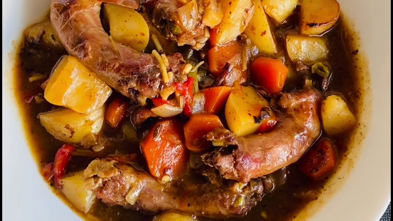 How to cook delicious chicken neck stew