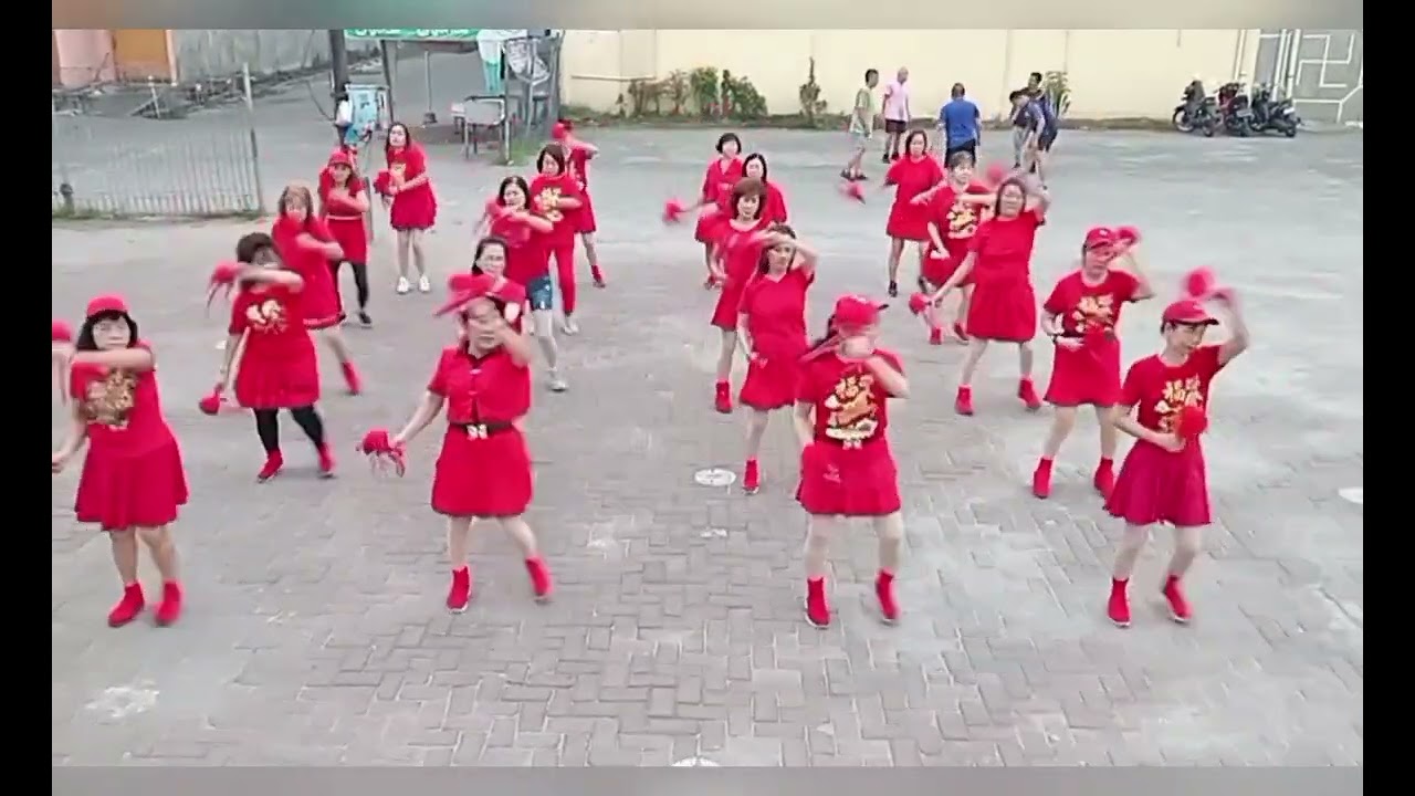 @HENG, Senam PÖRPÎ Asia Mega Mas, CNY Dance.