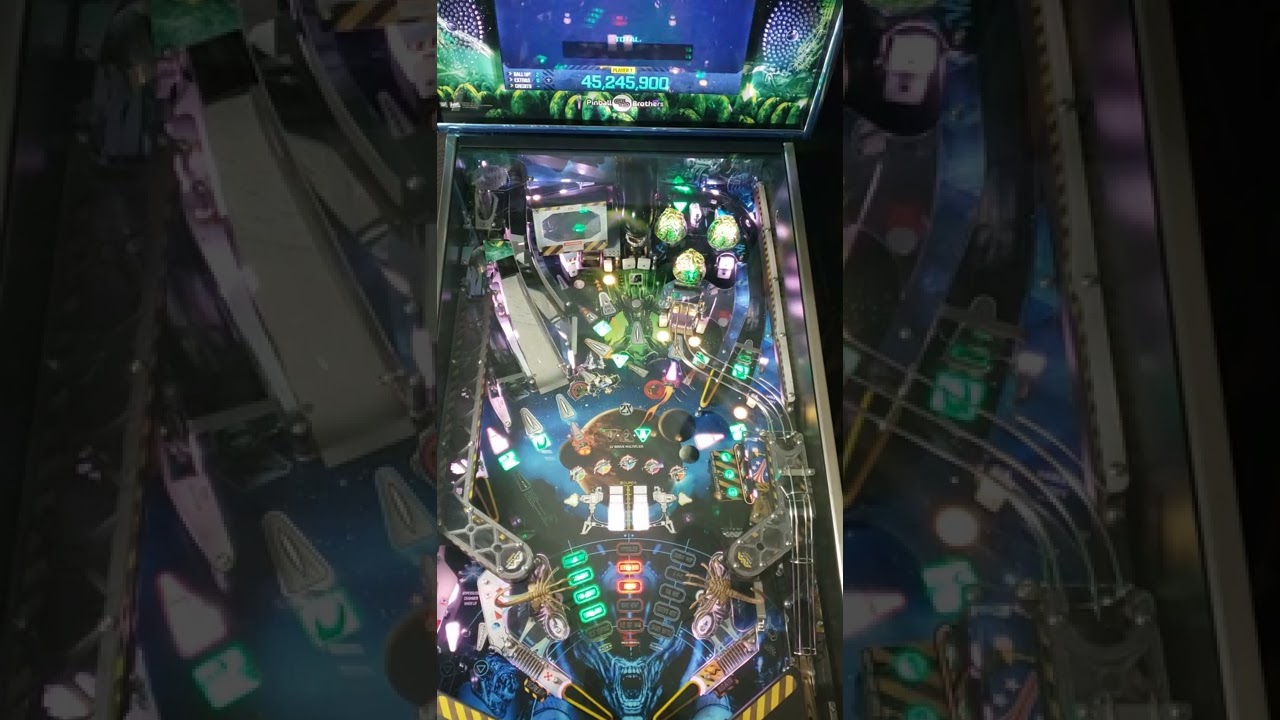 Alien pinball gameplay