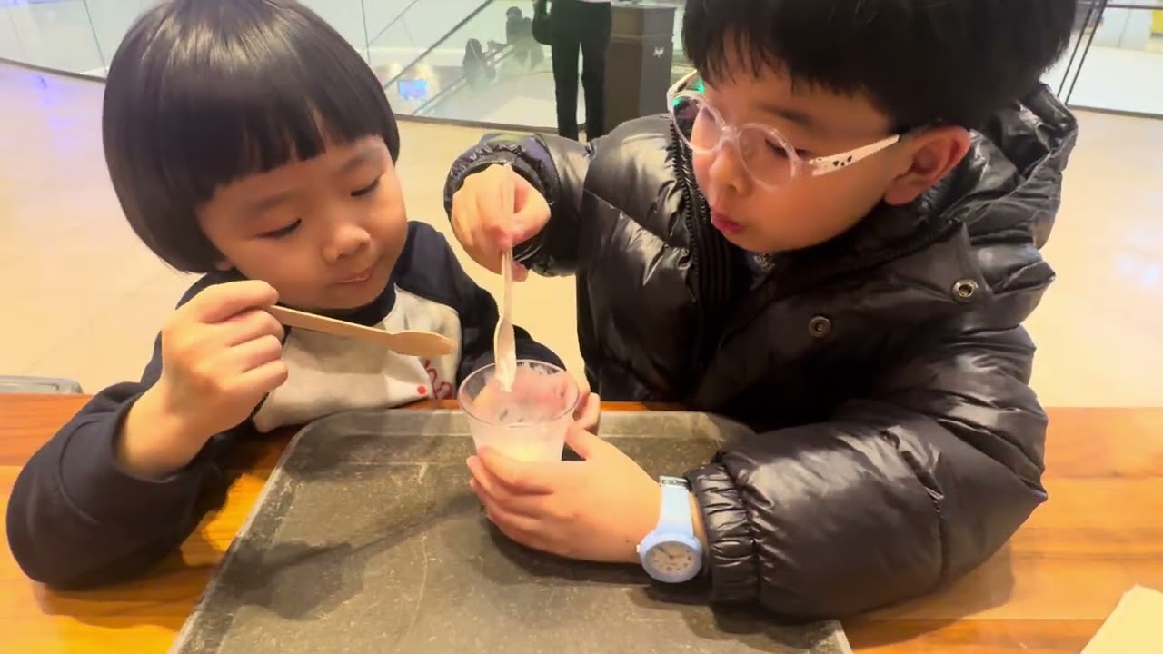 자연스레 디스하며 나눠먹는 우애좋은(?) 형제 260124 