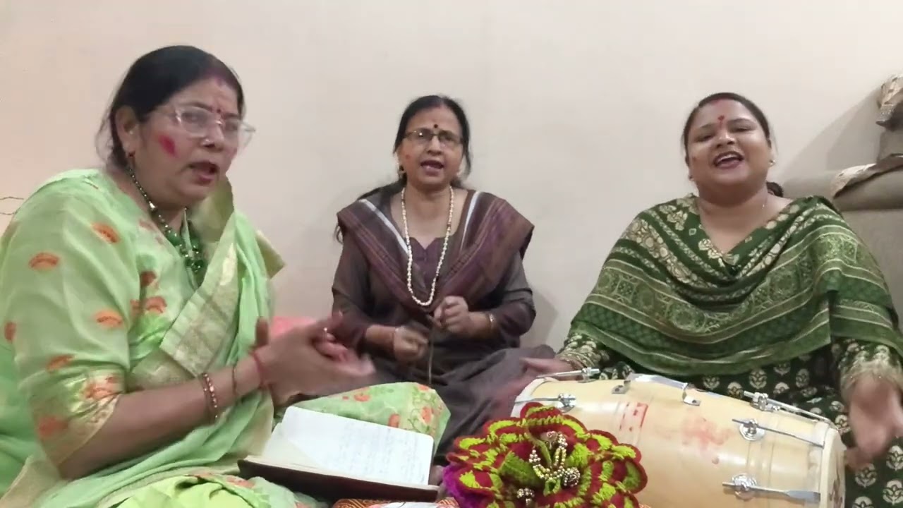 अष्टमी स्पेशल- होली खेले महामाई भवन में होली खेले रे महामाई ||