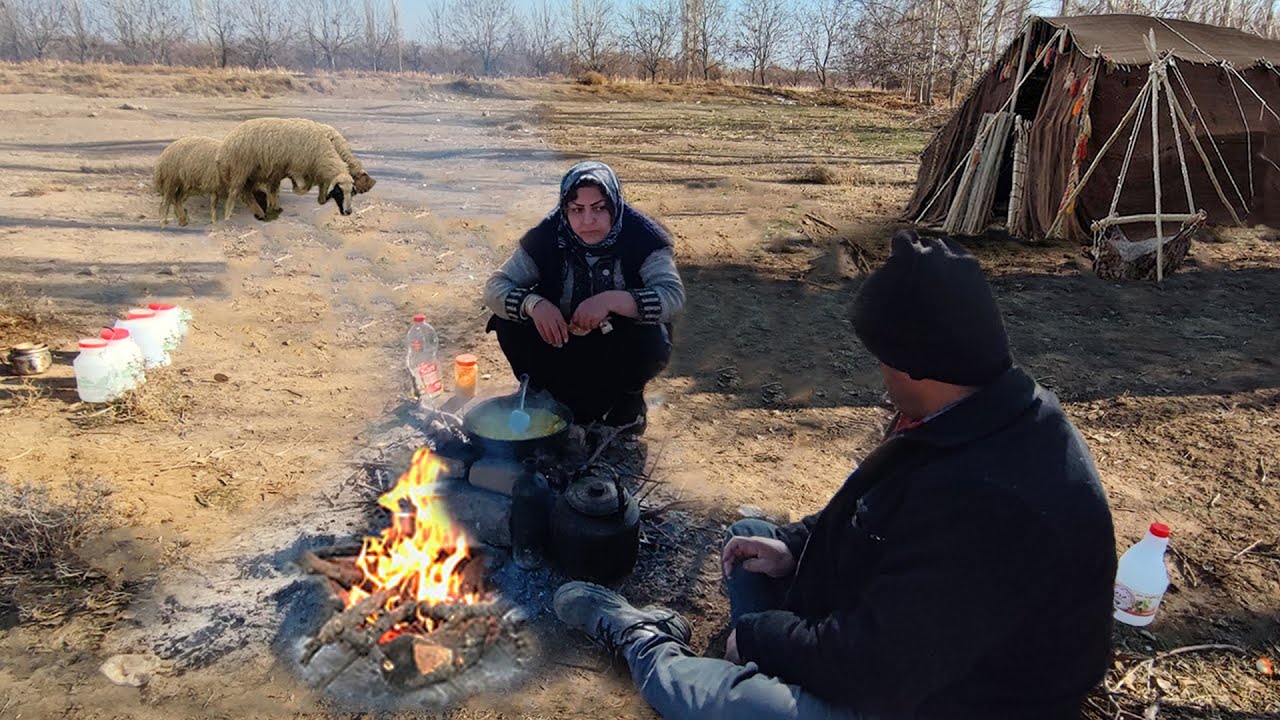 nomadic woman Cooking traditional nomadic food - How do the nomads cook?