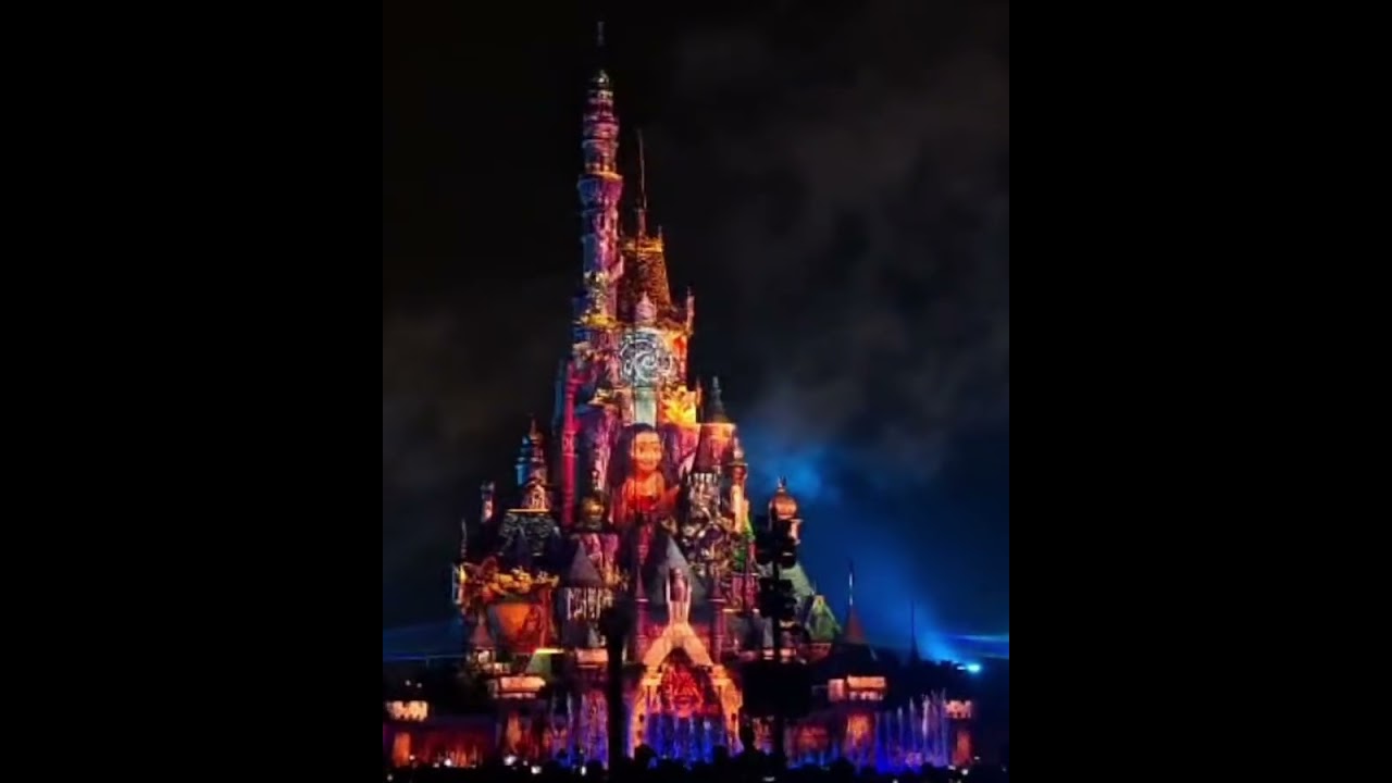 Magical Night 🧚‍♀️  #disneylandhongkong #disney #hongkong #disneylandmagic 