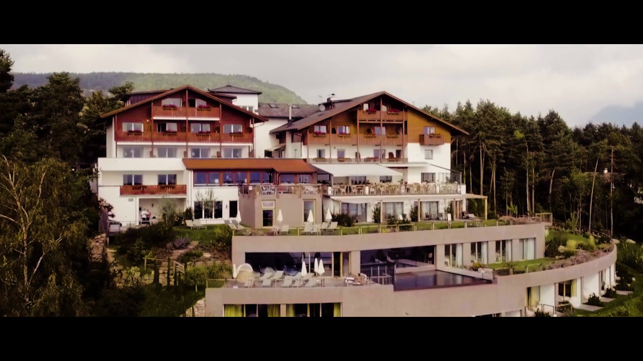 Askeen - Hotel Sch&ouml;nblick by BergmeisterWolf Architekten